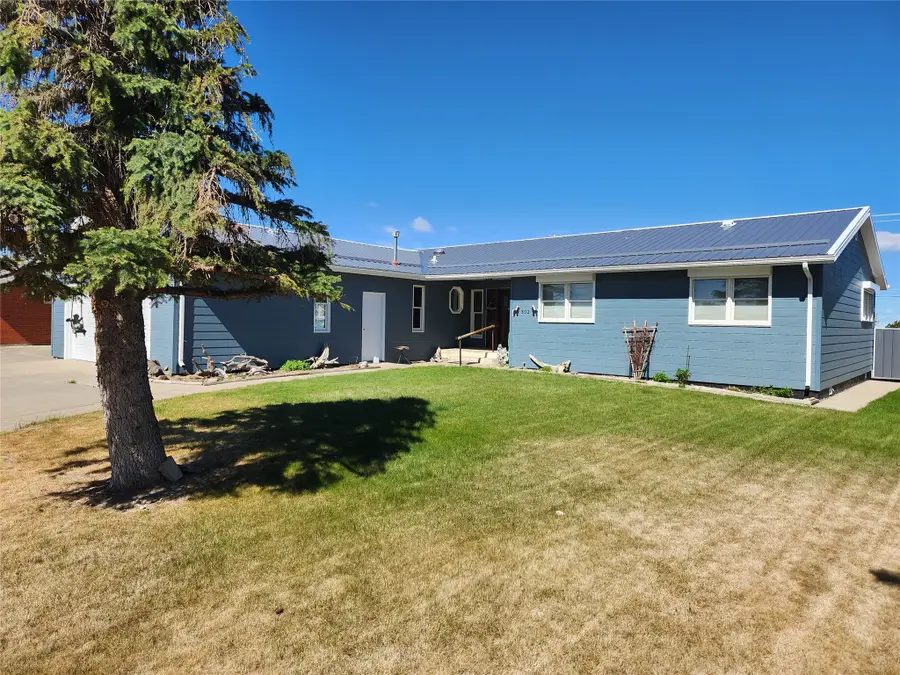 302 9th Avenue Se, Cut Bank, MT 59427 - #3