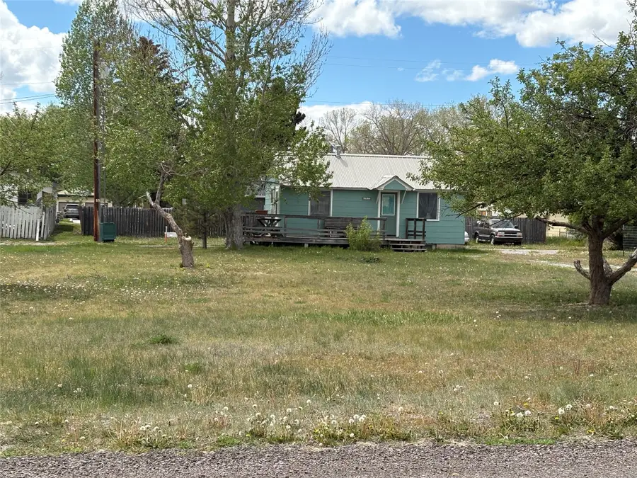 216 3rd Avenue Sw, Choteau, MT 59422 - #2
