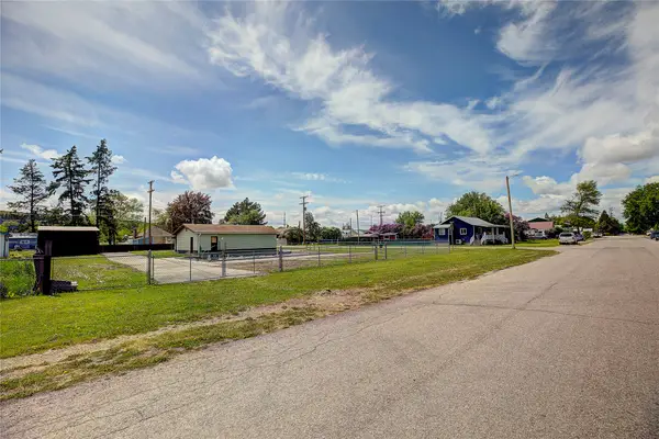 602 6th Avenue E, Polson, MT 59860