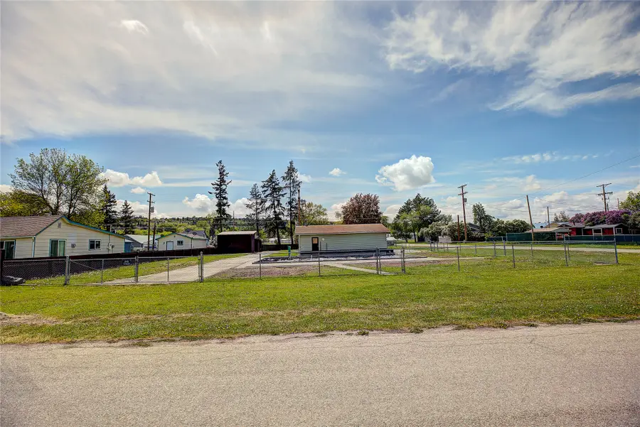 602 6th Avenue E, Polson, MT 59860 - #2