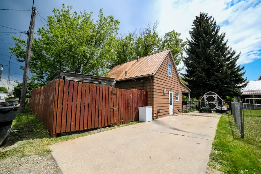 1515 3rd Avenue S, Great Falls, MT 59405 - #2