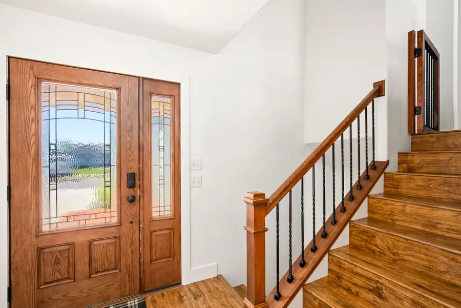 213 38th Avenue Ne, Great Falls, MT 59404 - #2