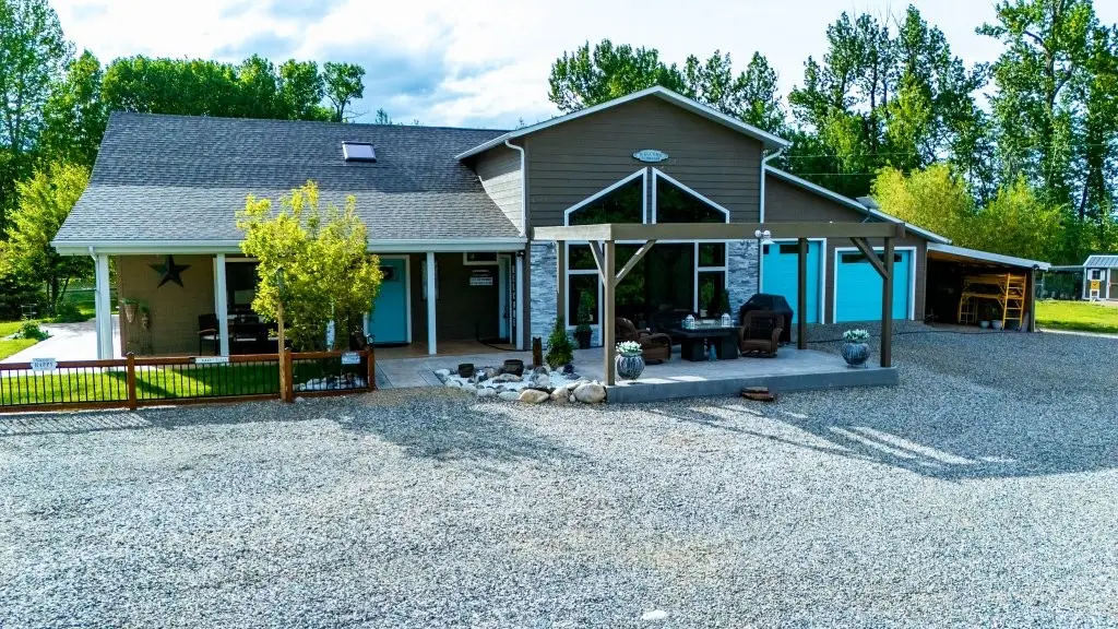 7734 Us Hwy 212, Roberts, MT 59070 - #1