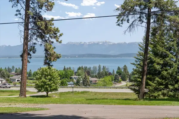 6650 Us Hwy 93 S, Lakeside, MT 59922