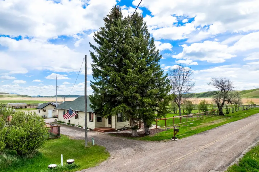 81 Eaton Avenue, Great Falls, MT 59405 - #3