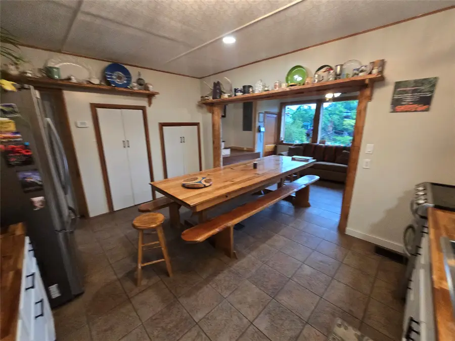 406 W Railroad Avenue, Plains, MT 59859 - #3