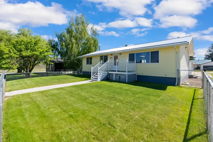 1005 Clark Street, Deer Lodge, MT 59722 - #3
