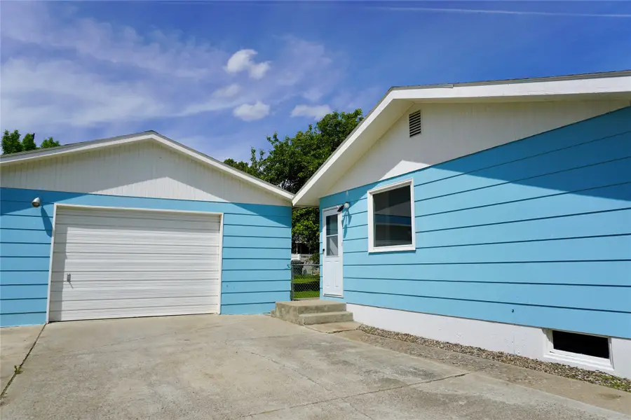 709 27th Avenue Ne, Great Falls, MT 59404 - #3