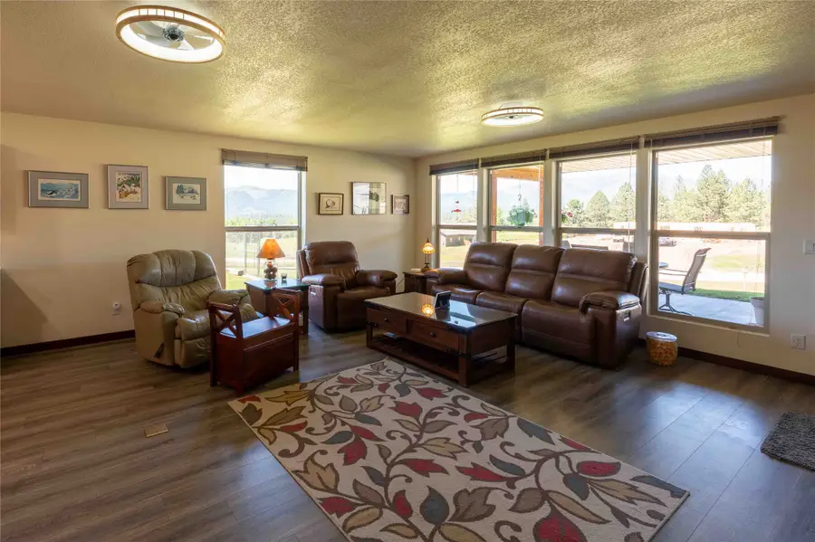 9 Fairway Court, Plains, MT 59859 - #3