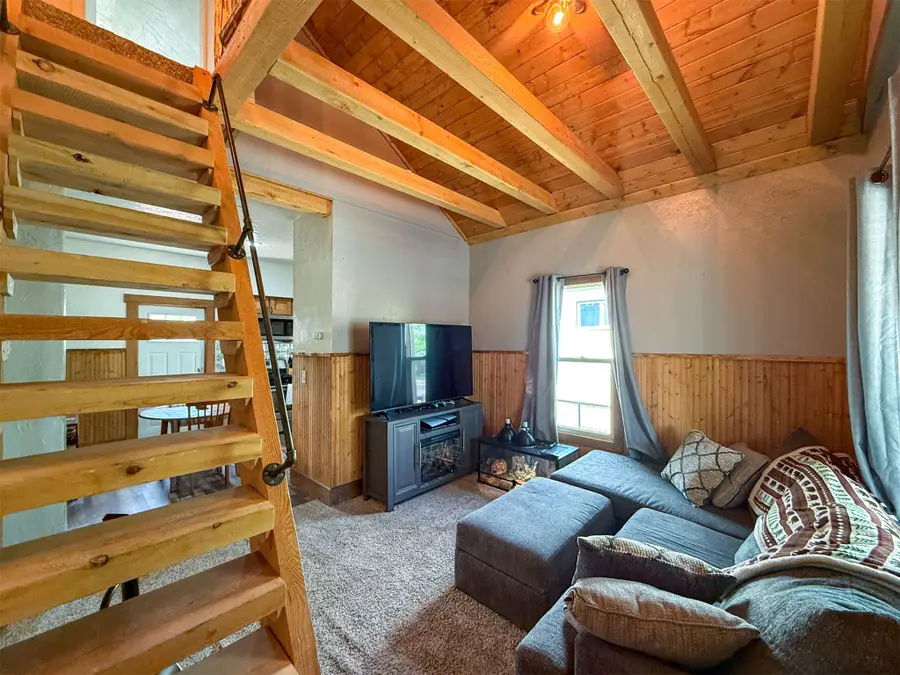 1816 8th Avenue N, Great Falls, MT 59401 - #3