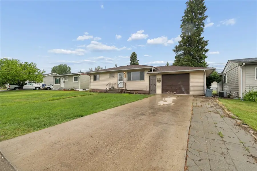 417 25th Avenue Ne, Great Falls, MT 59404 - #2