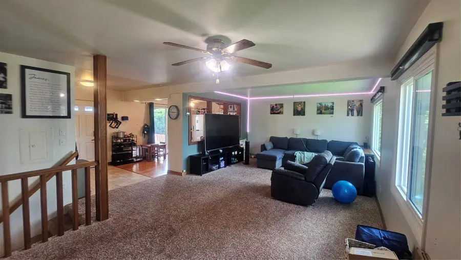 405 26th Avenue Ne, Great Falls, MT 59404 - #3