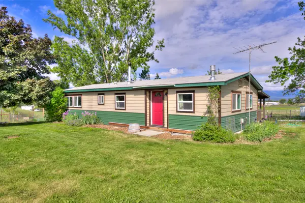 1327 Honey House Lane, Corvallis, MT 59828