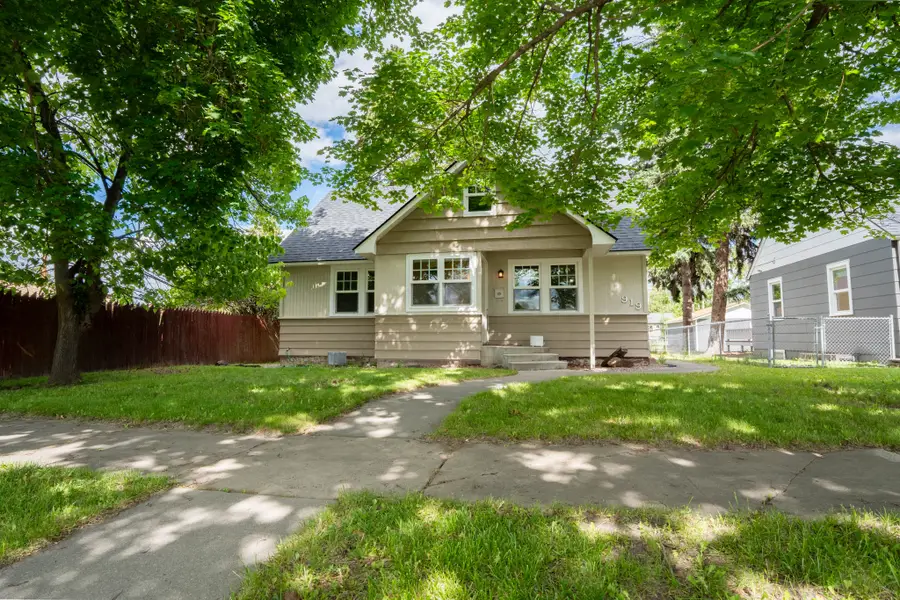 919 8th Avenue E, Kalispell, MT 59901 - #2