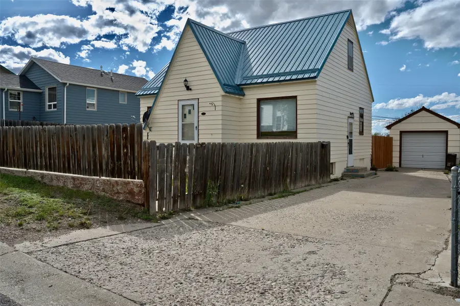 126 9th Avenue Se, Cut Bank, MT 59427 - #2
