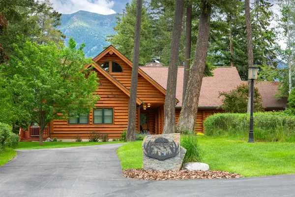 20 Wood Ridge Drive, Columbia Falls, MT 59912