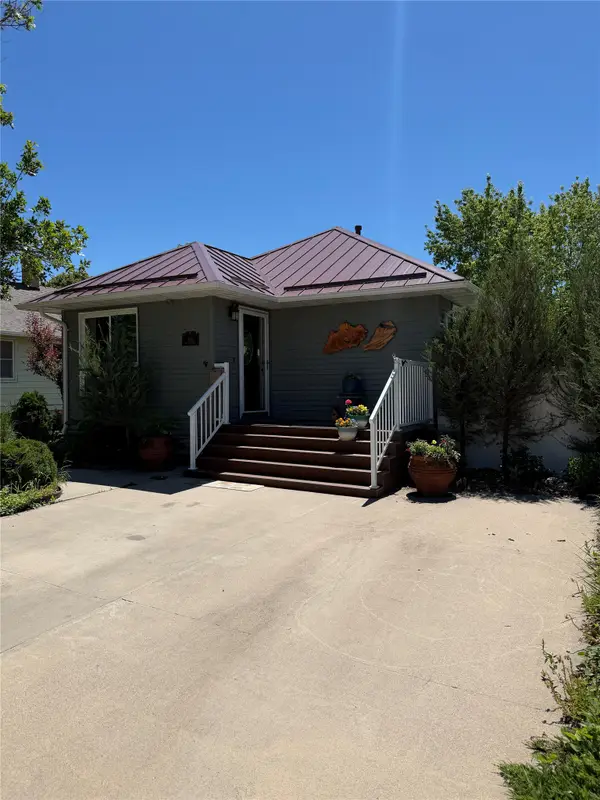 2116 8th Avenue N, Great Falls, MT 59401