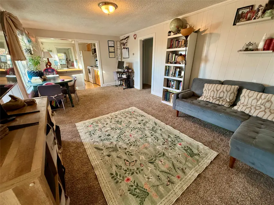 109 10th Avenue Se, Cut Bank, MT 59427 - #3