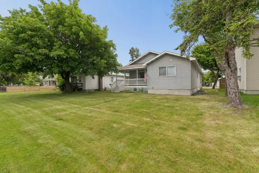 1027 5th Avenue W, Kalispell, MT 59901 - #2