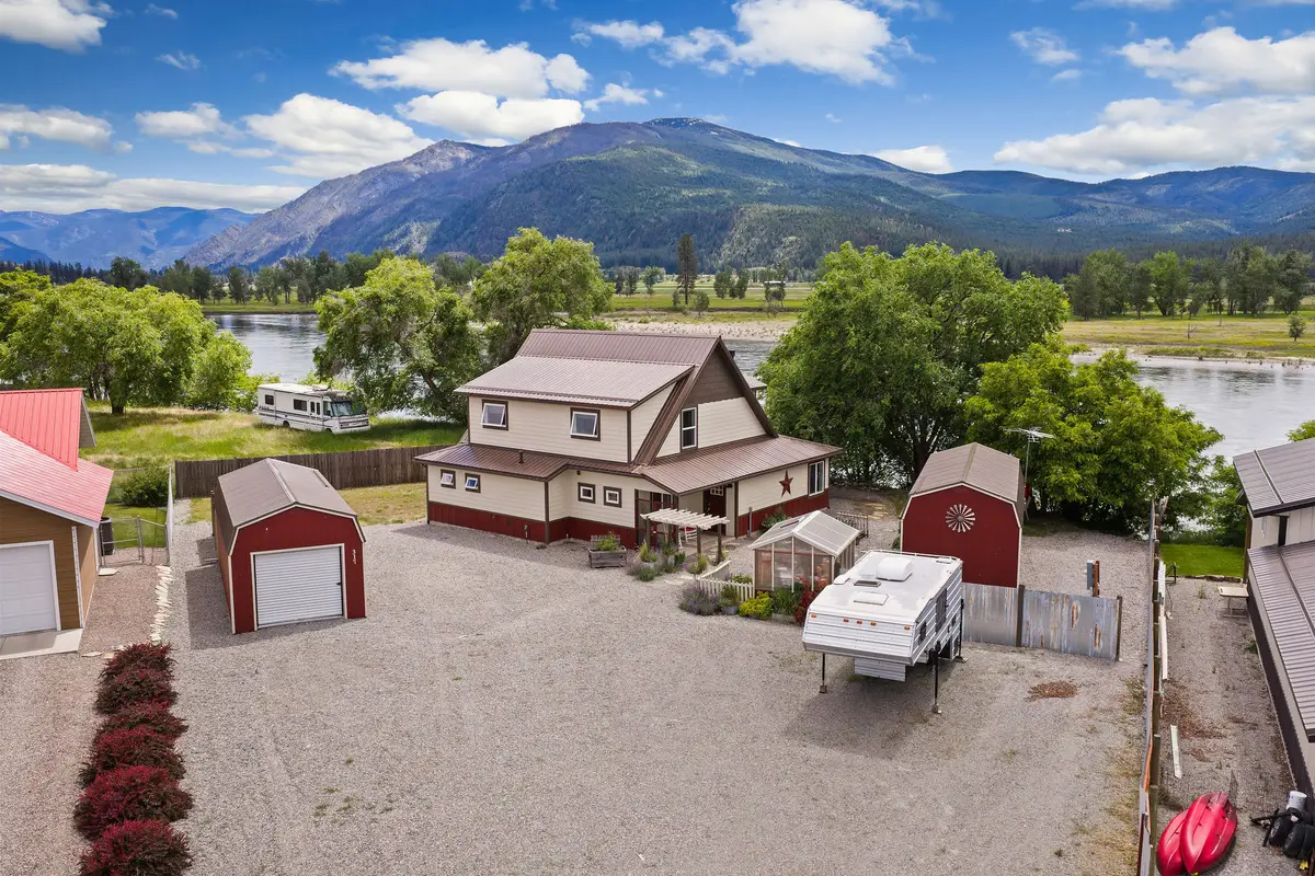 317 E Stanton Street, Plains, MT 59859 - #1