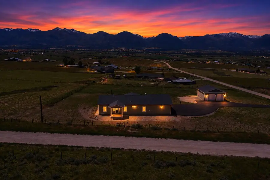 975 Corvallis Hills Drive, Corvallis, MT 59828 - #3