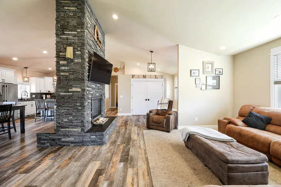 229 Sharron Lane, Billings, MT 59105 - #3
