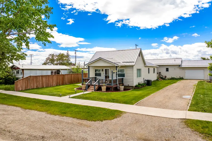 64 3rd Avenue S, Stanford, MT 59479 - #3
