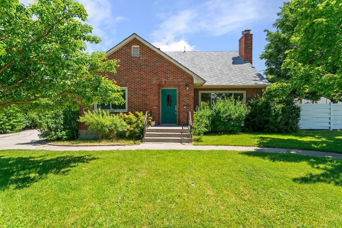 1037 N Ewing Street, Helena, MT 59601 - #1