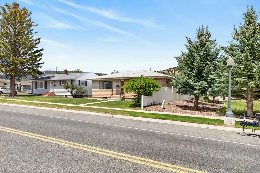 1016 W 3rd Street, Anaconda, MT 59711 - #2
