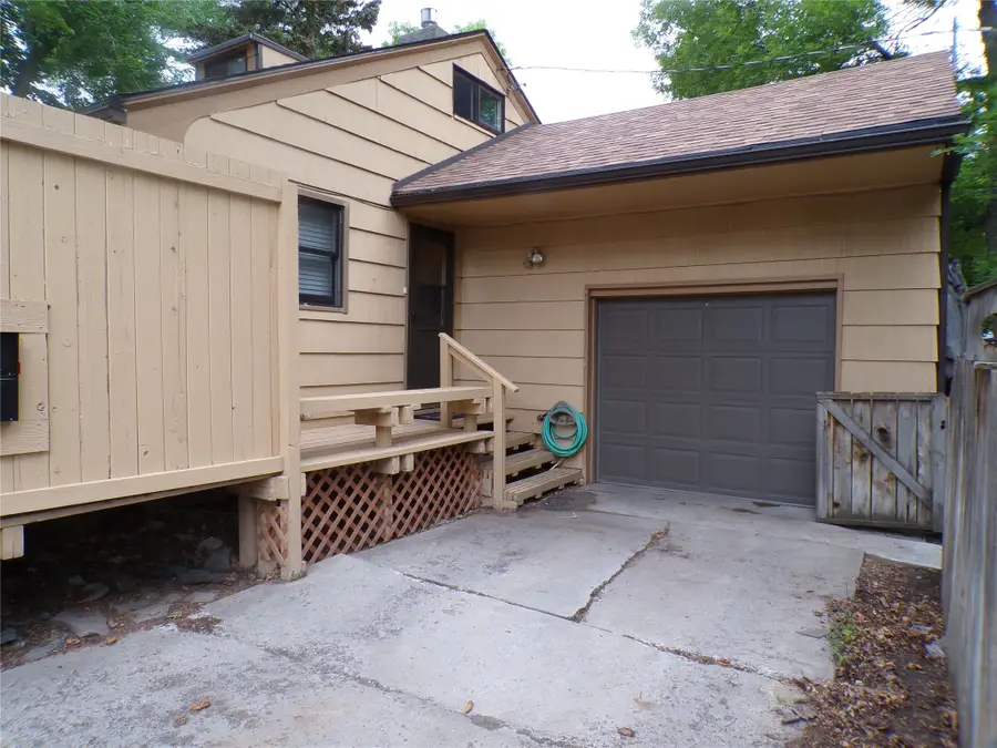 422 15th Street S, Great Falls, MT 59405 - #2