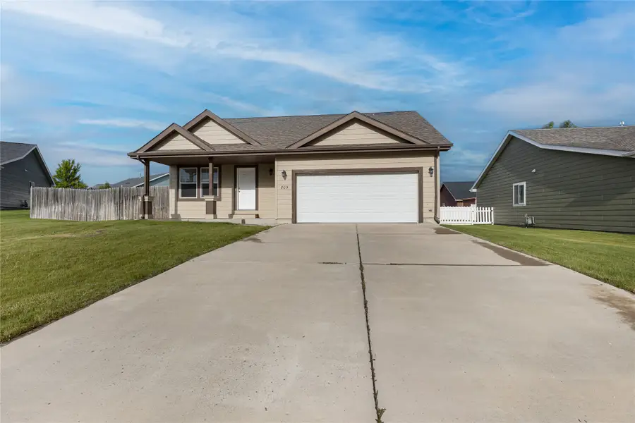 805 48th Street N, Great Falls, MT 59405 - #3
