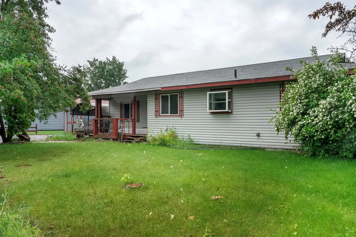 1827 W 9th Avenue W, Columbia Falls, MT 59912 - #1