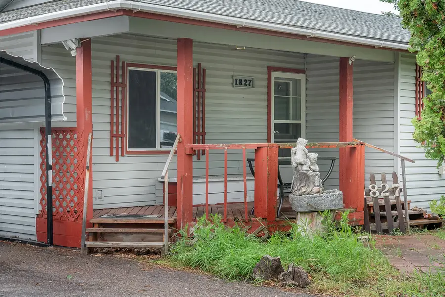 1827 W 9th Avenue W, Columbia Falls, MT 59912 - #2