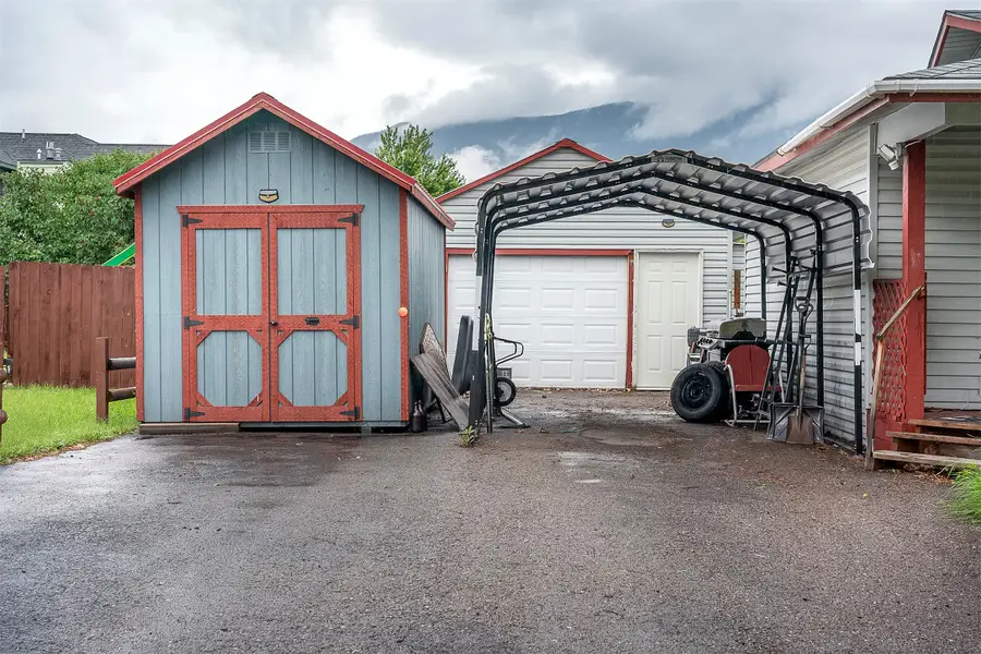 1827 W 9th Avenue W, Columbia Falls, MT 59912 - #3