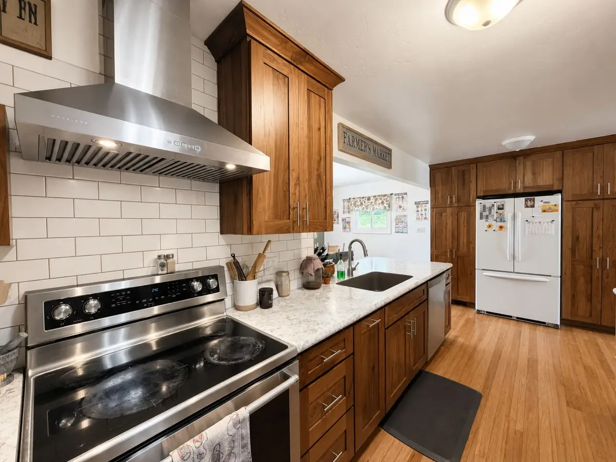 1332 Avenue C Nw, Great Falls, MT 59404 - #1