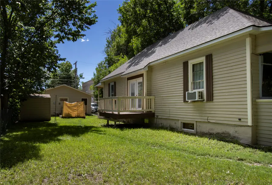 806 1st Avenue Sw, Great Falls, MT 59404 - #3