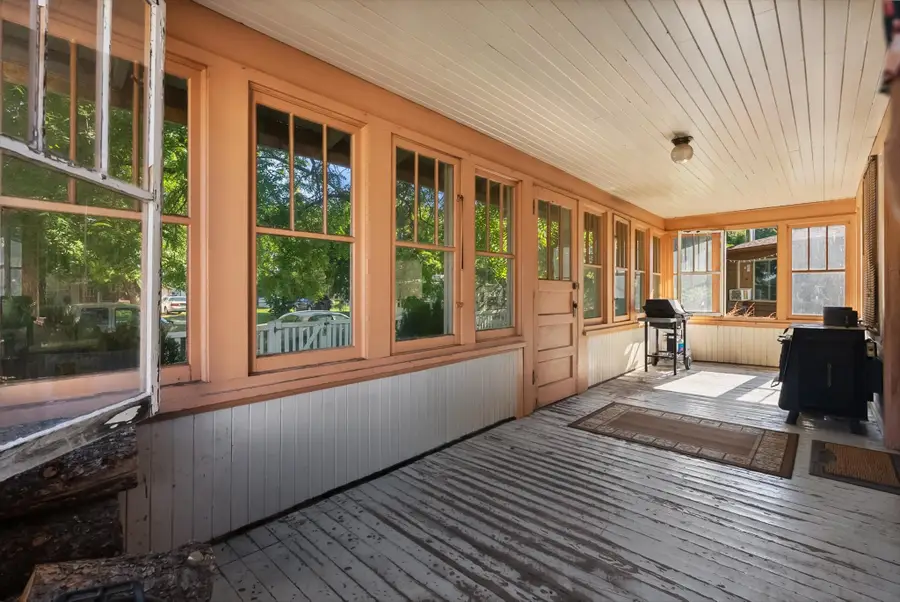 706 5th Avenue E, Polson, MT 59860 - #2