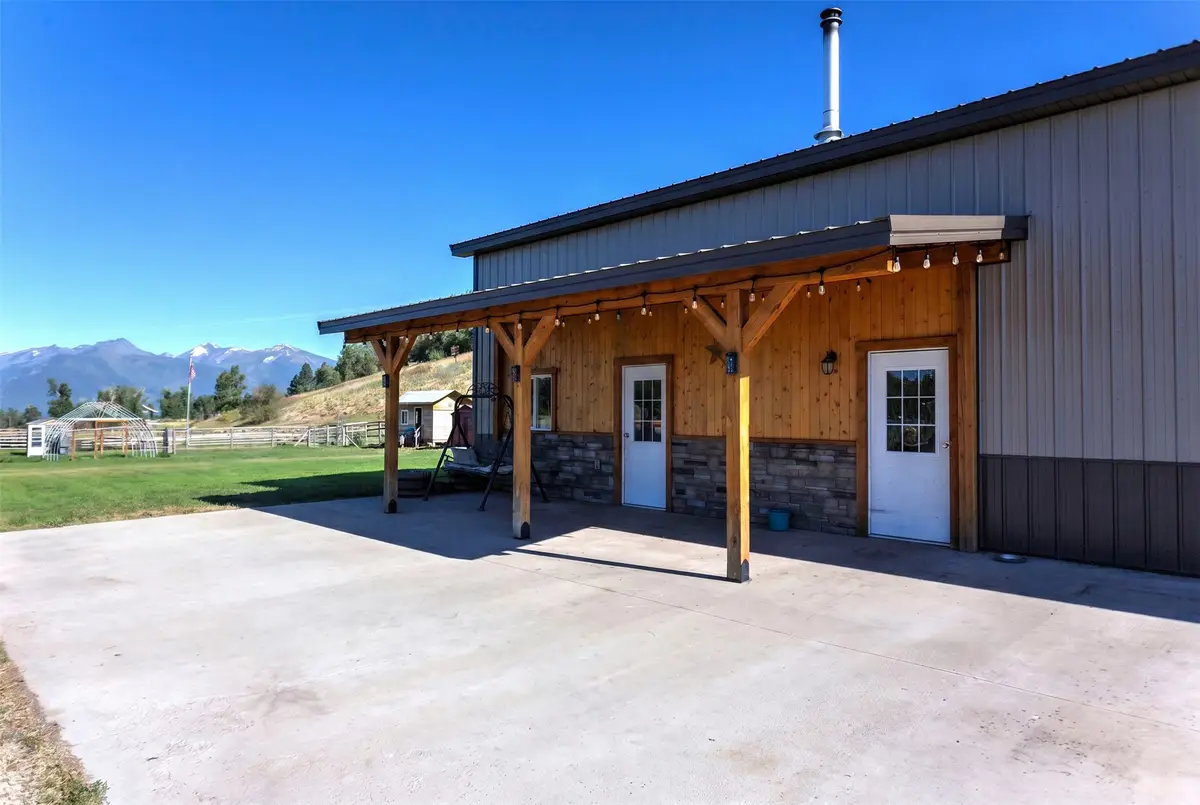1073 N Burnt Fork Road, Stevensville, MT 59870 - #1
