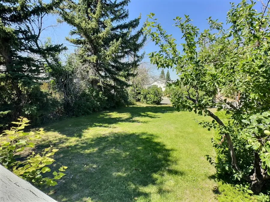 219 3rd Avenue Se, Cut Bank, MT 59427 - #2
