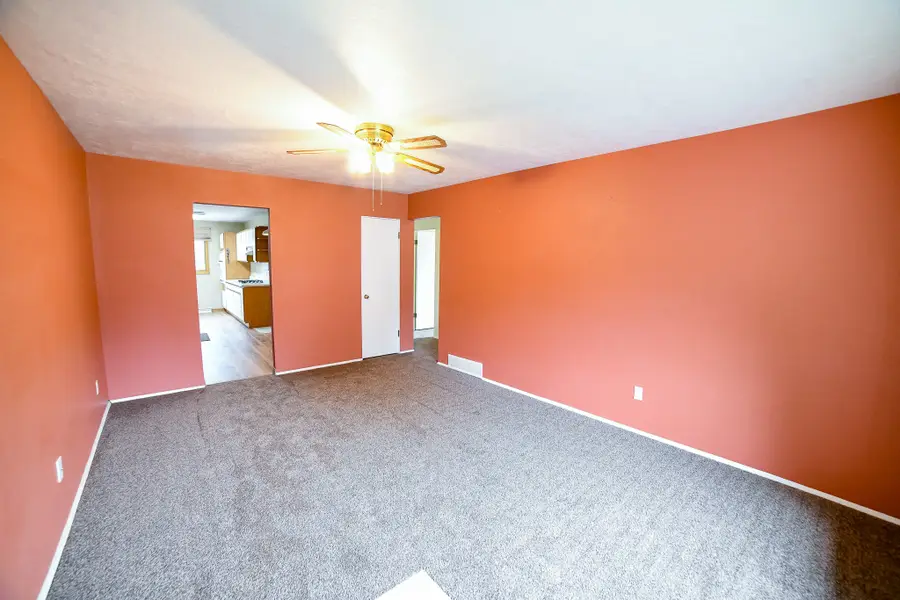 267 17th Avenue S, Great Falls, MT 59405 - #3