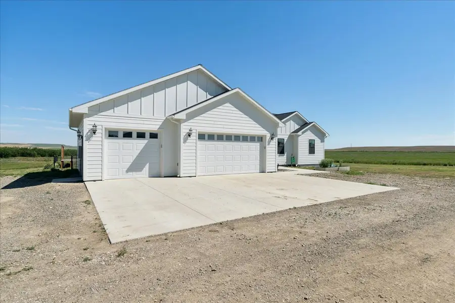 1002 4th Lane Ne, Choteau, MT 59422 - #3