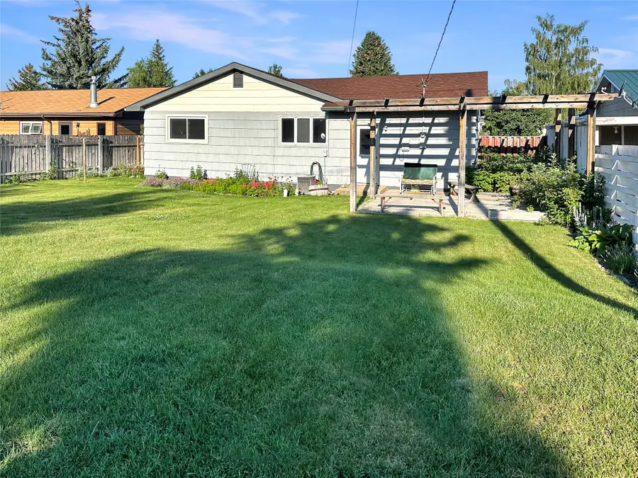 421 8th Avenue S, Cut Bank, MT 59427 - #3