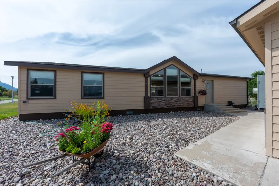 329 E Lynch Street, Plains, MT 59859 - #3