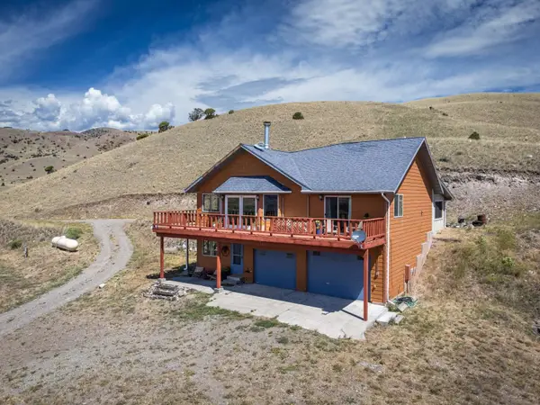 19 Aquila Lane, Emigrant, MT 59027