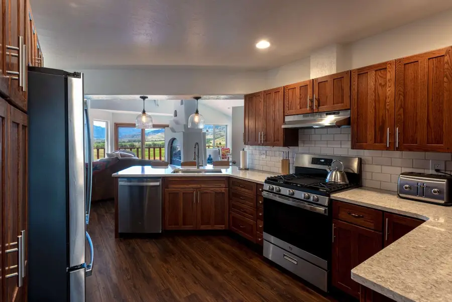 19 Aquila Lane, Emigrant, MT 59027 - #2
