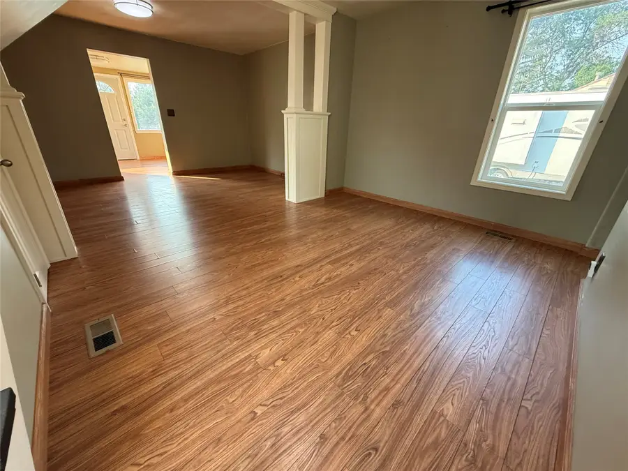 221 4th Avenue Se, Cut Bank, MT 59427 - #3