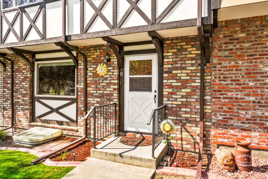 1200 32nd Street S #11, Great Falls, MT 59405 - #3