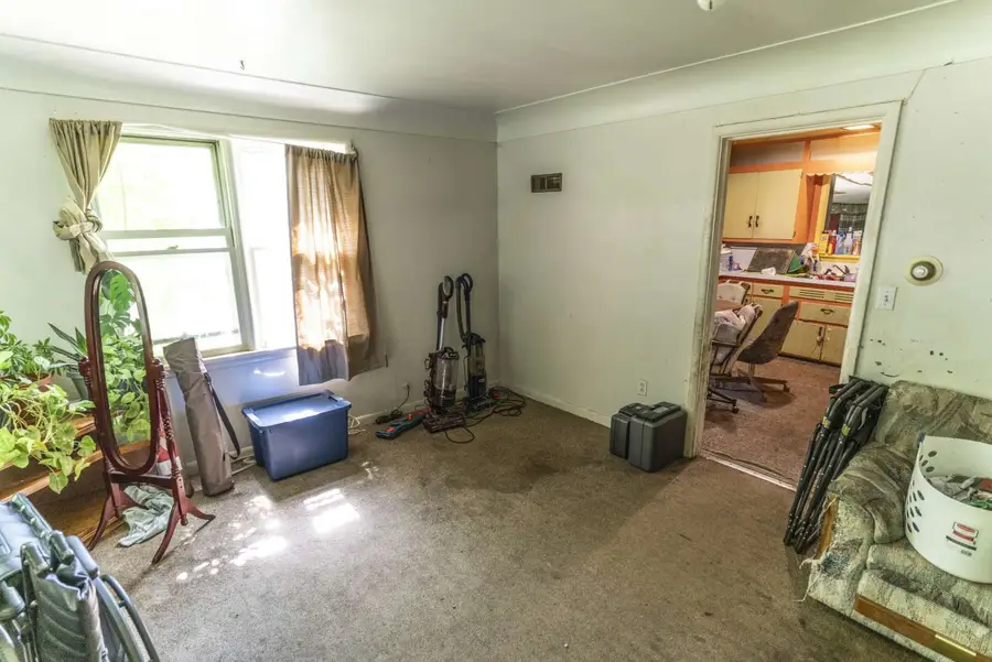 705 5th Avenue S, Glasgow, MT 59230 - #3