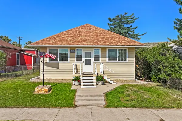 107 2nd Street N, Cascade, MT 59421