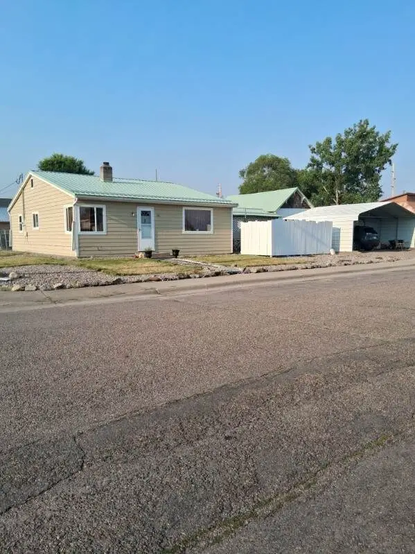 501 9th Avenue W, Polson, MT 59860 - #1